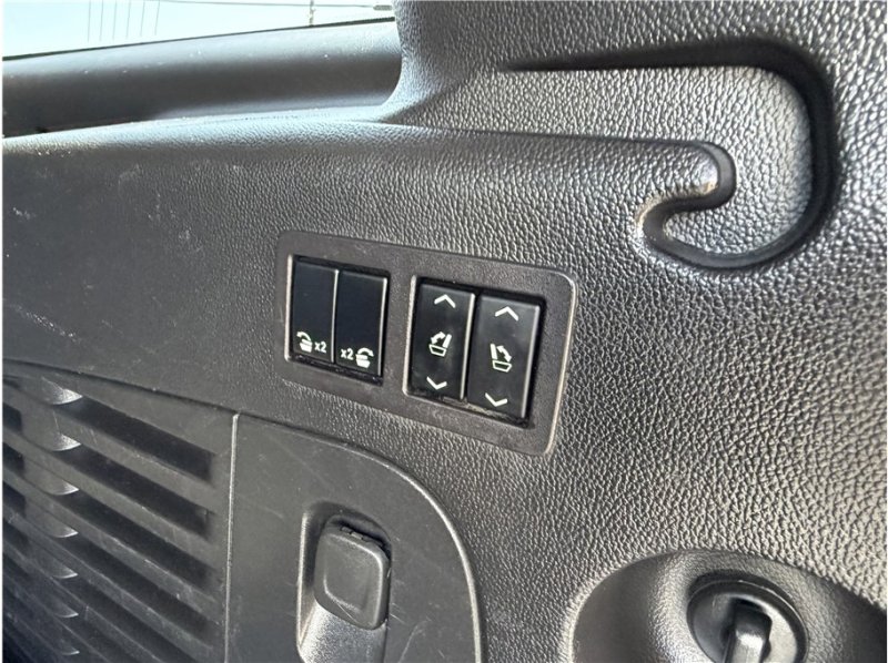 Used 2018 GMC Yukon XL Denali w/ Denali Ultimate Package image 27