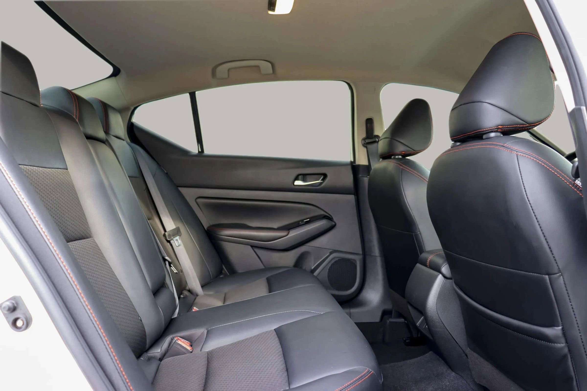 Used 2024 Nissan Altima 2.5 SR image 33