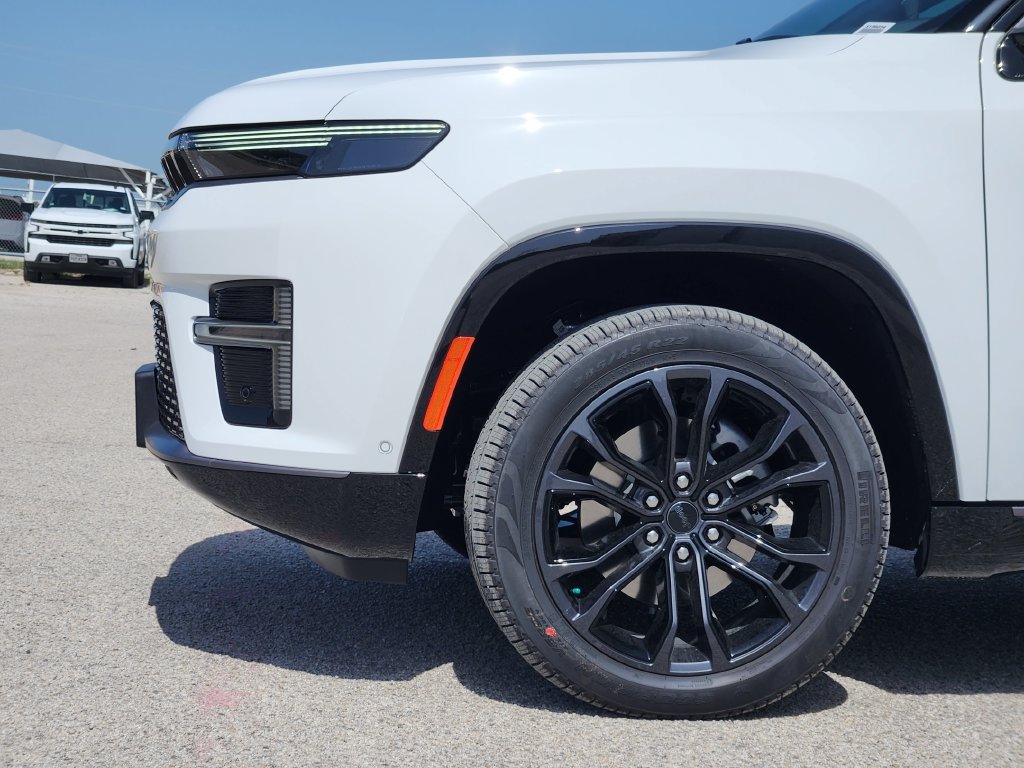 New 2026 Jeep Grand Wagoneer Summit AWD/4WD image 6