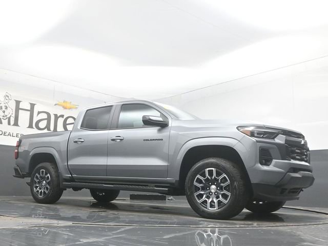 Used 2023 Chevrolet Colorado LT w/ LT Convenience Package III image 2