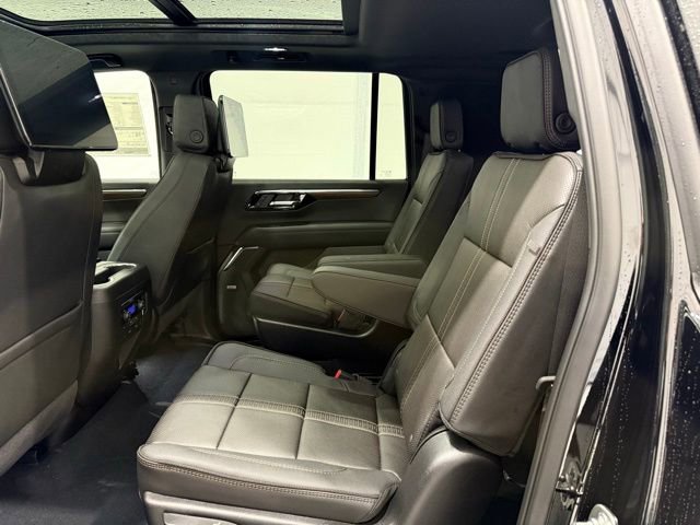 New 2026 Chevrolet Suburban High Country image 19