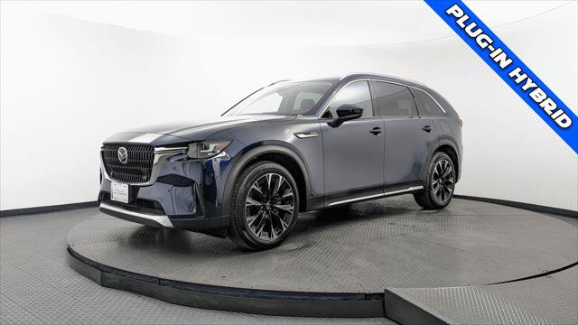 Used 2024 MAZDA CX-90 Plug-In Hybrid w/ Premium Pkg AWD/4WD image 2