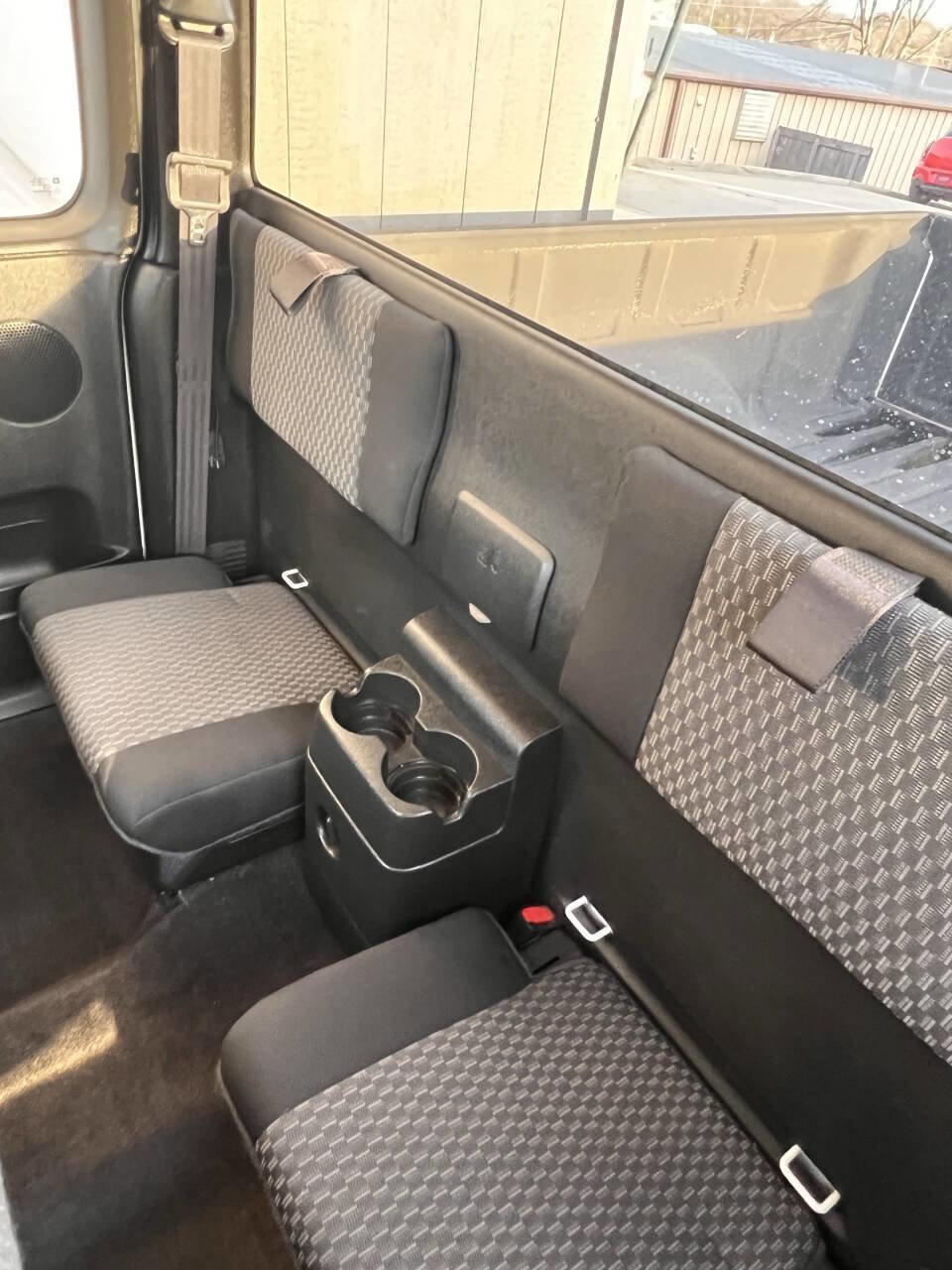 Used 2007 Isuzu i-370 LS image 12