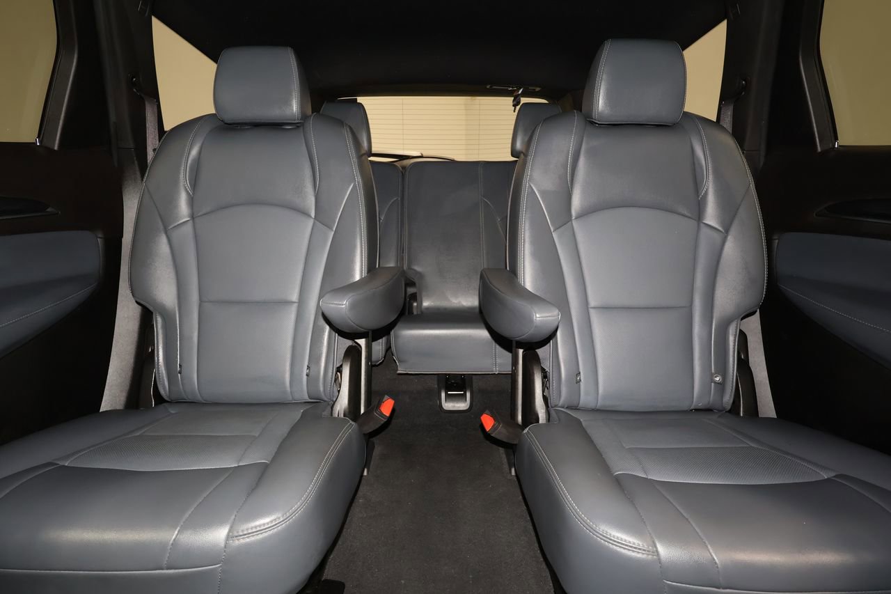 Used 2024 Buick Enclave Premium image 32