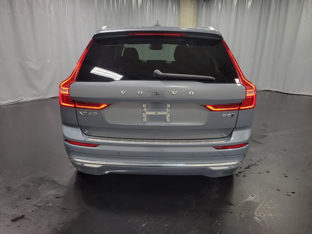 Used 2023 Volvo XC60 B5 Plus AWD/4WD image 7