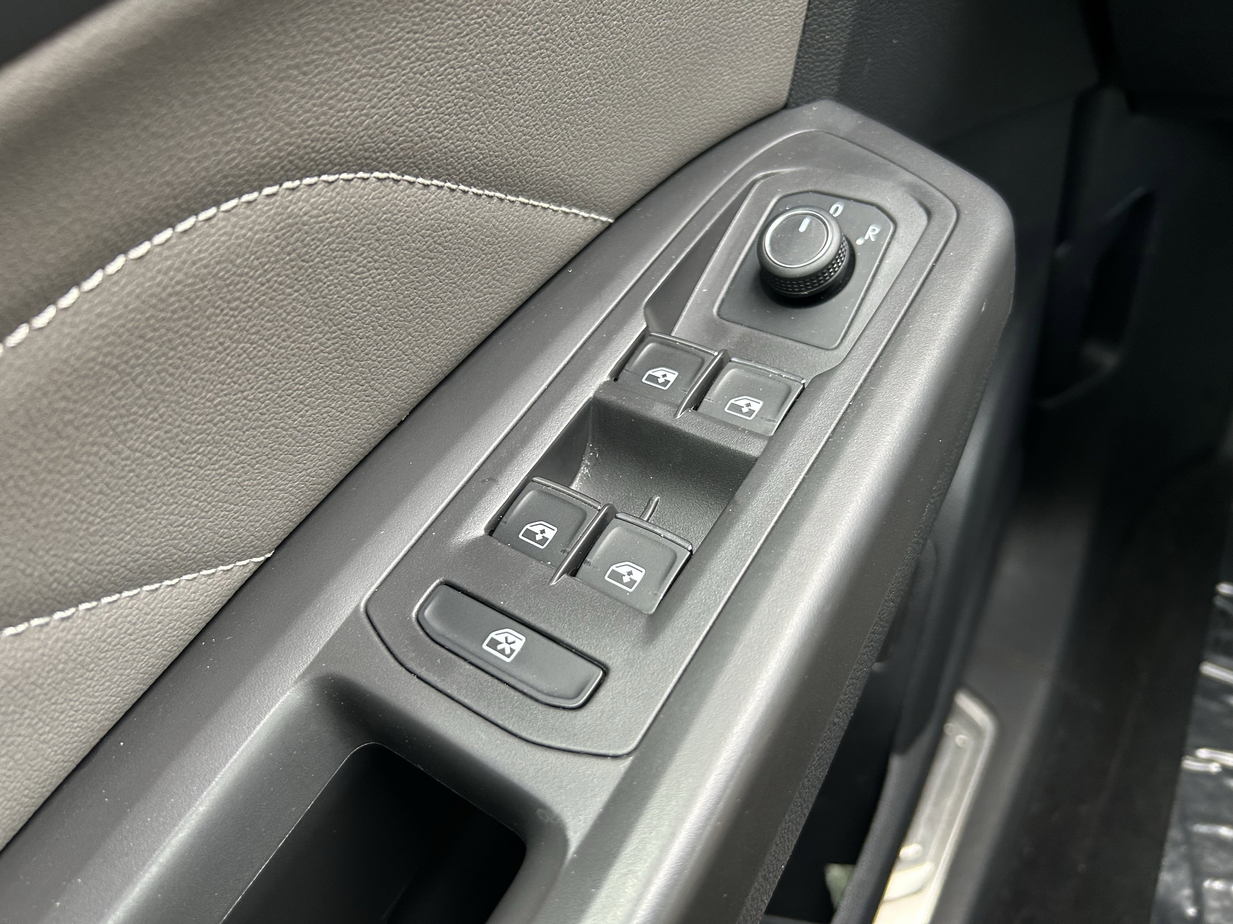 Certified 2023 Volkswagen Atlas SE w/ Panoramic Sunroof Package image 19