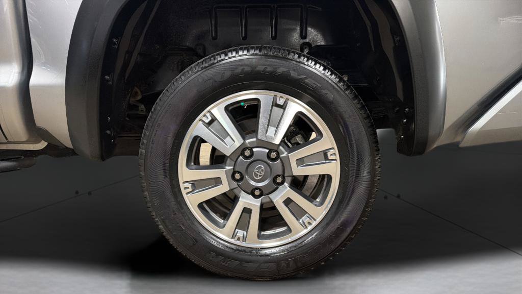 Used 2020 Toyota Tundra Platinum AWD/4WD image 28