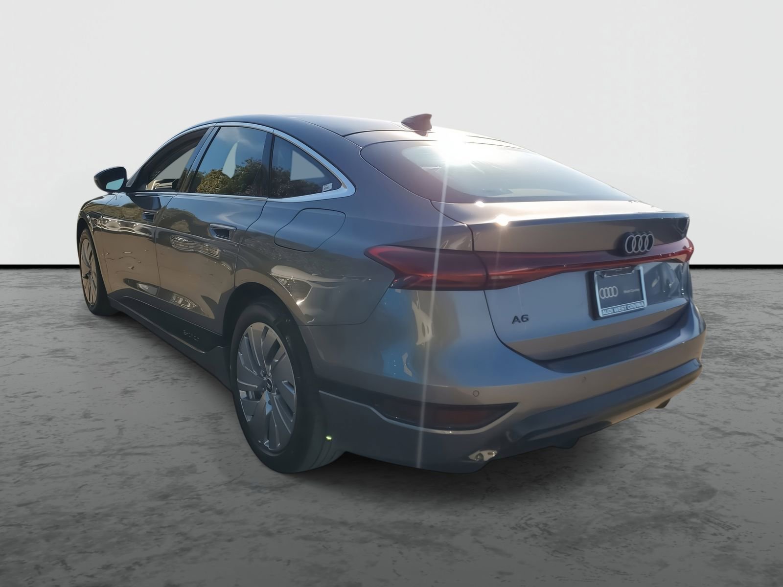 Used 2025 Audi A6 e-tron Premium w/ Ultra Package image 3