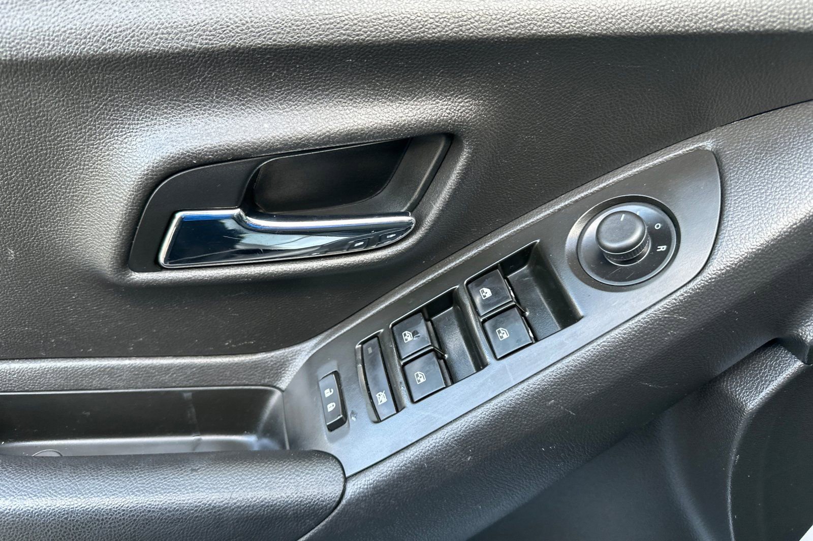 Used 2021 Chevrolet Trax LS w/ Tint and Cruise Package image 10