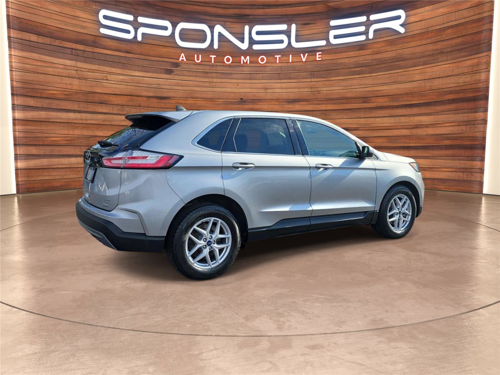 Used 2021 Ford Edge SEL image 8