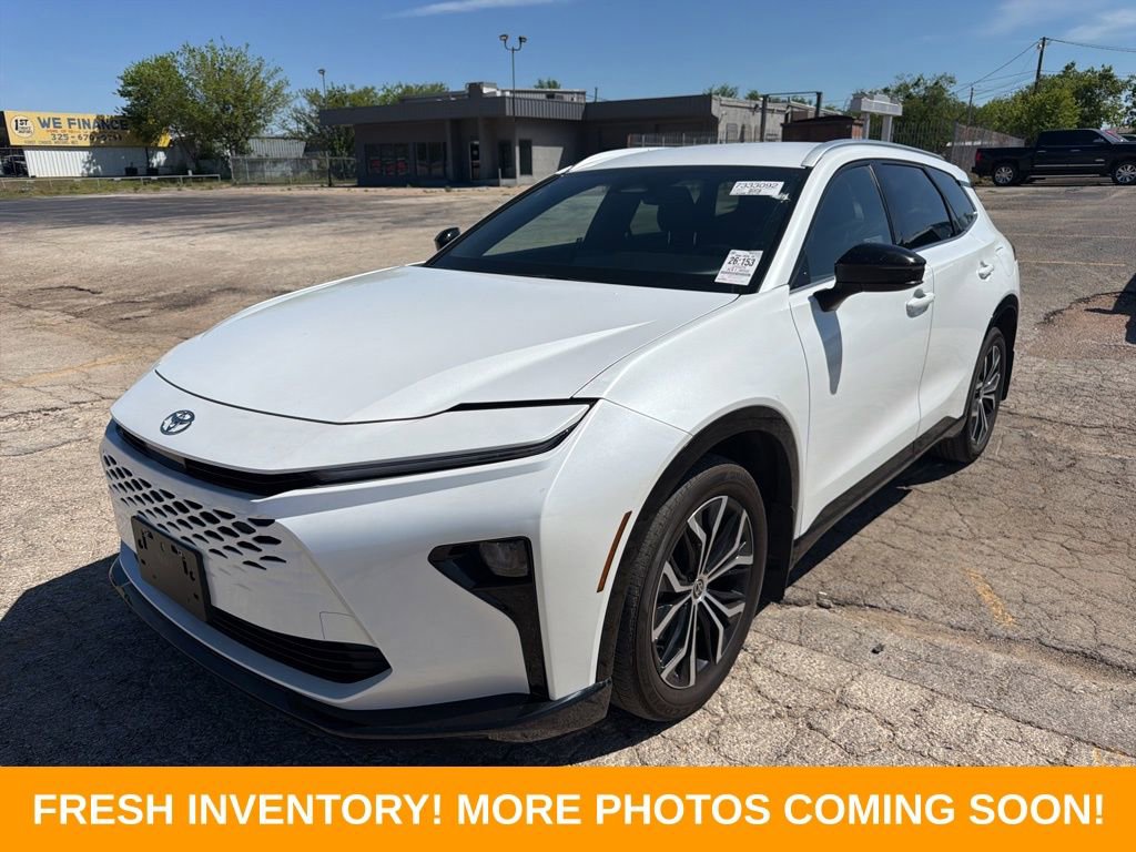 Used 2025 Toyota Crown Signia image 3