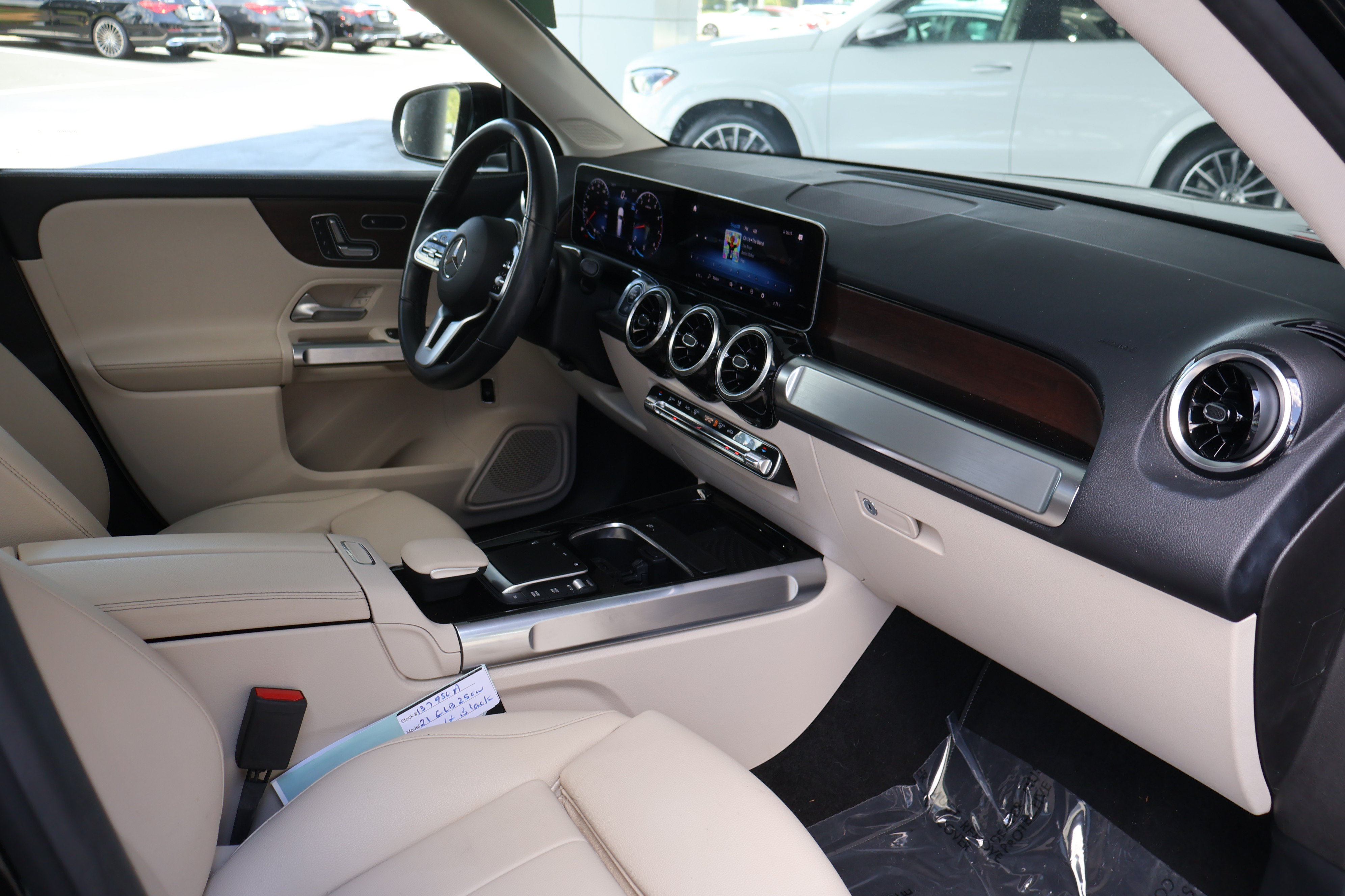 Certified 2021 Mercedes-Benz GLB 250 image 28