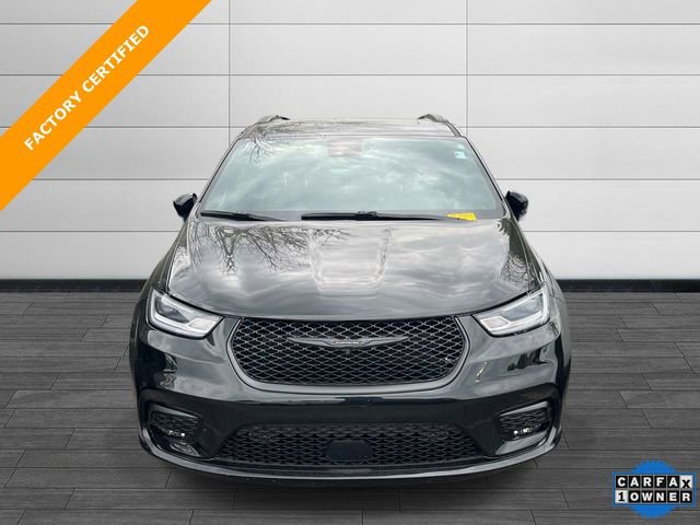 Used 2023 Chrysler Pacifica Limited w/ S Appearance Package AWD/4WD image 7