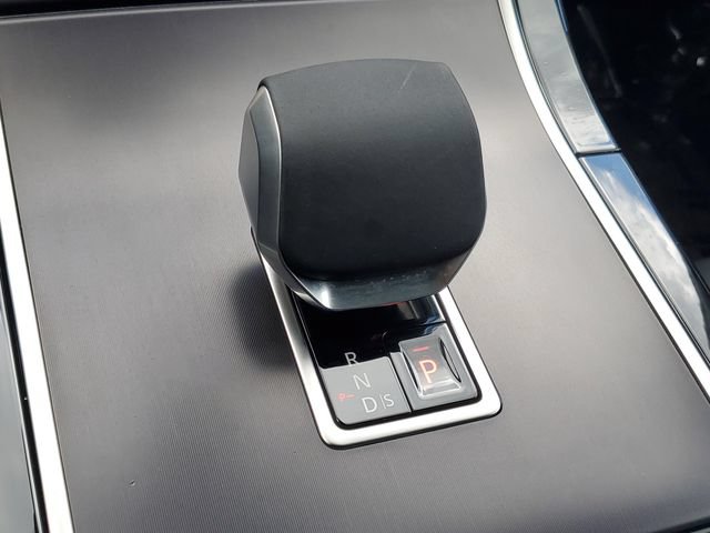 Certified 2026 Land Rover Range Rover Velar Dynamic SE AWD/4WD image 33