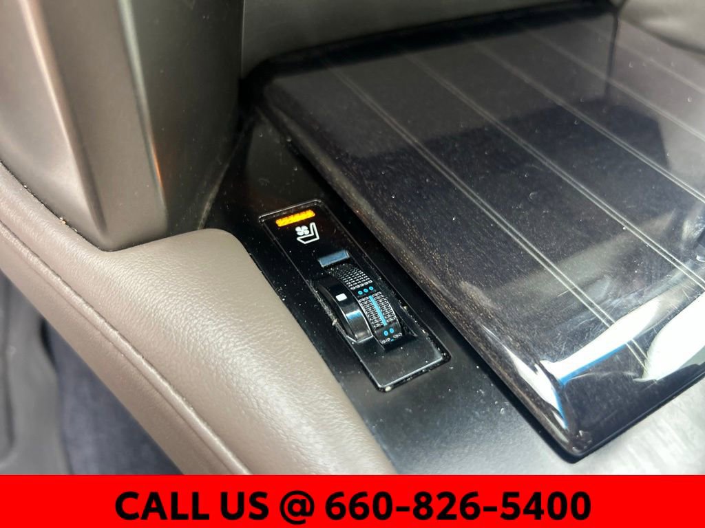 Used 2021 Lexus GX 460 Luxury w/ Accessory Package AWD/4WD image 25