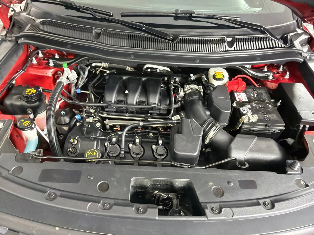 Used 2018 Ford Explorer XLT FWD image 25