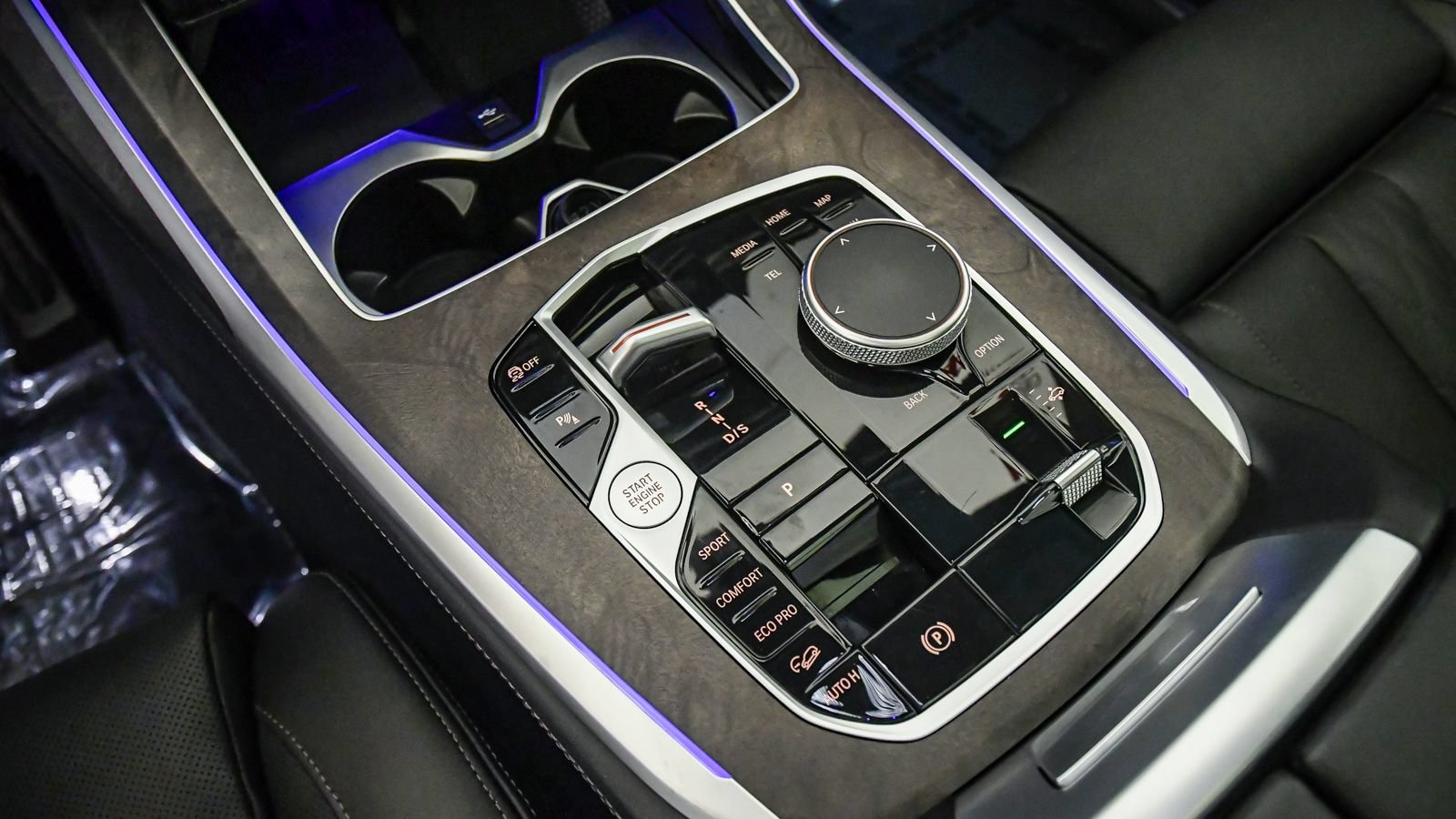 Used 2024 BMW X7 M60i w/ Climate Comfort Package AWD/4WD image 29