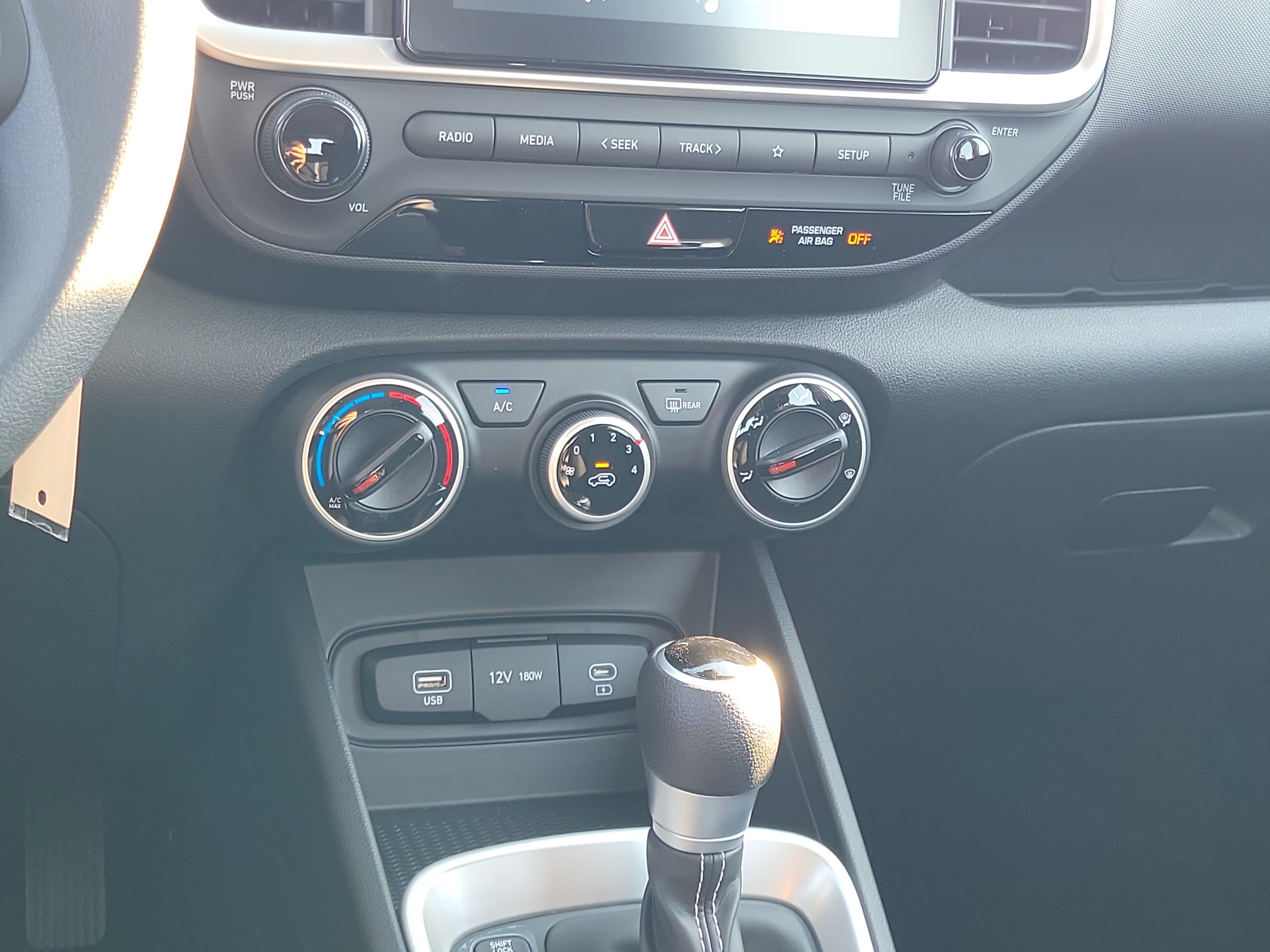New 2026 Hyundai Venue SE FWD image 11