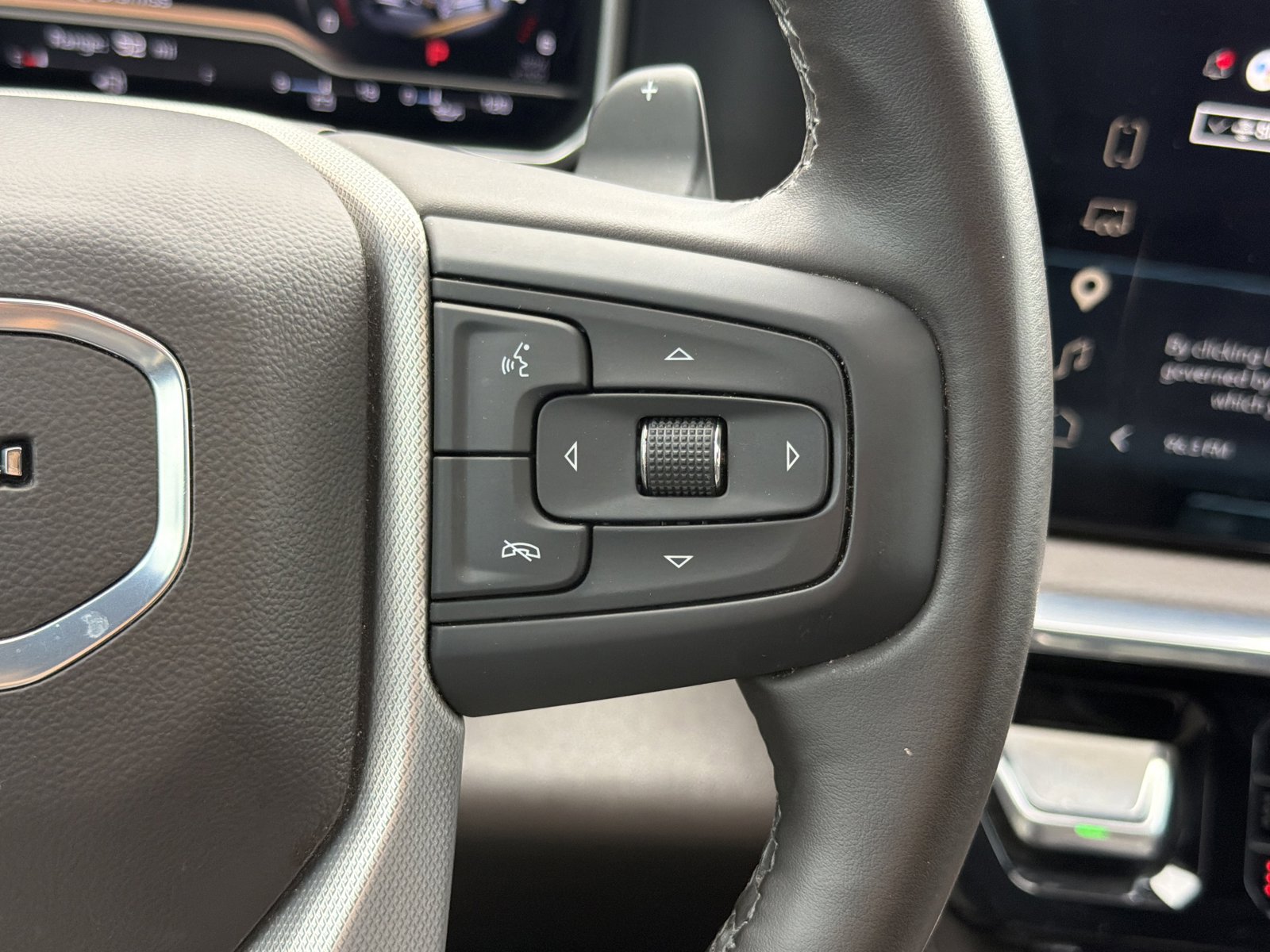 Used 2024 GMC Sierra 1500 Denali w/ Technology Package AWD/4WD image 23