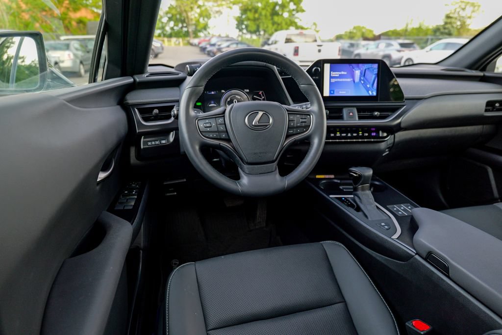Used 2024 Lexus UX 250h F Sport AWD/4WD image 39