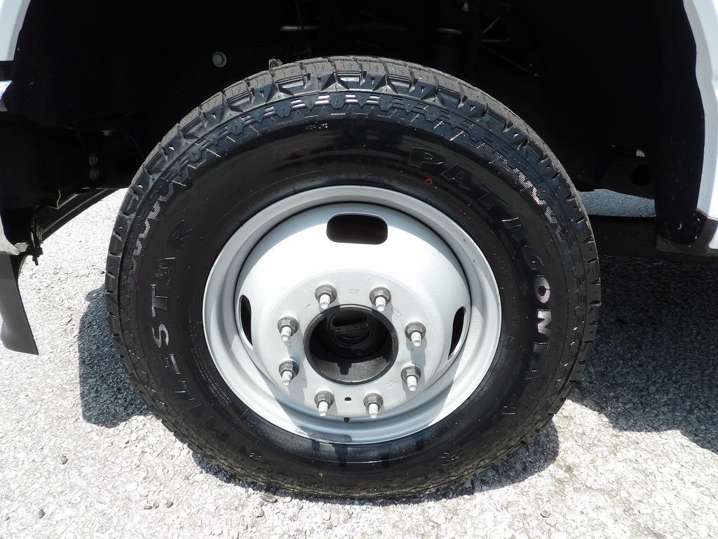 Used 2023 Ford F350 XL w/ Snow Plow Prep Package AWD/4WD image 72