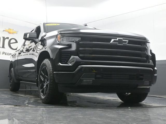 Used 2024 Chevrolet Silverado 1500 High Country w/ Midnight Edition image 3