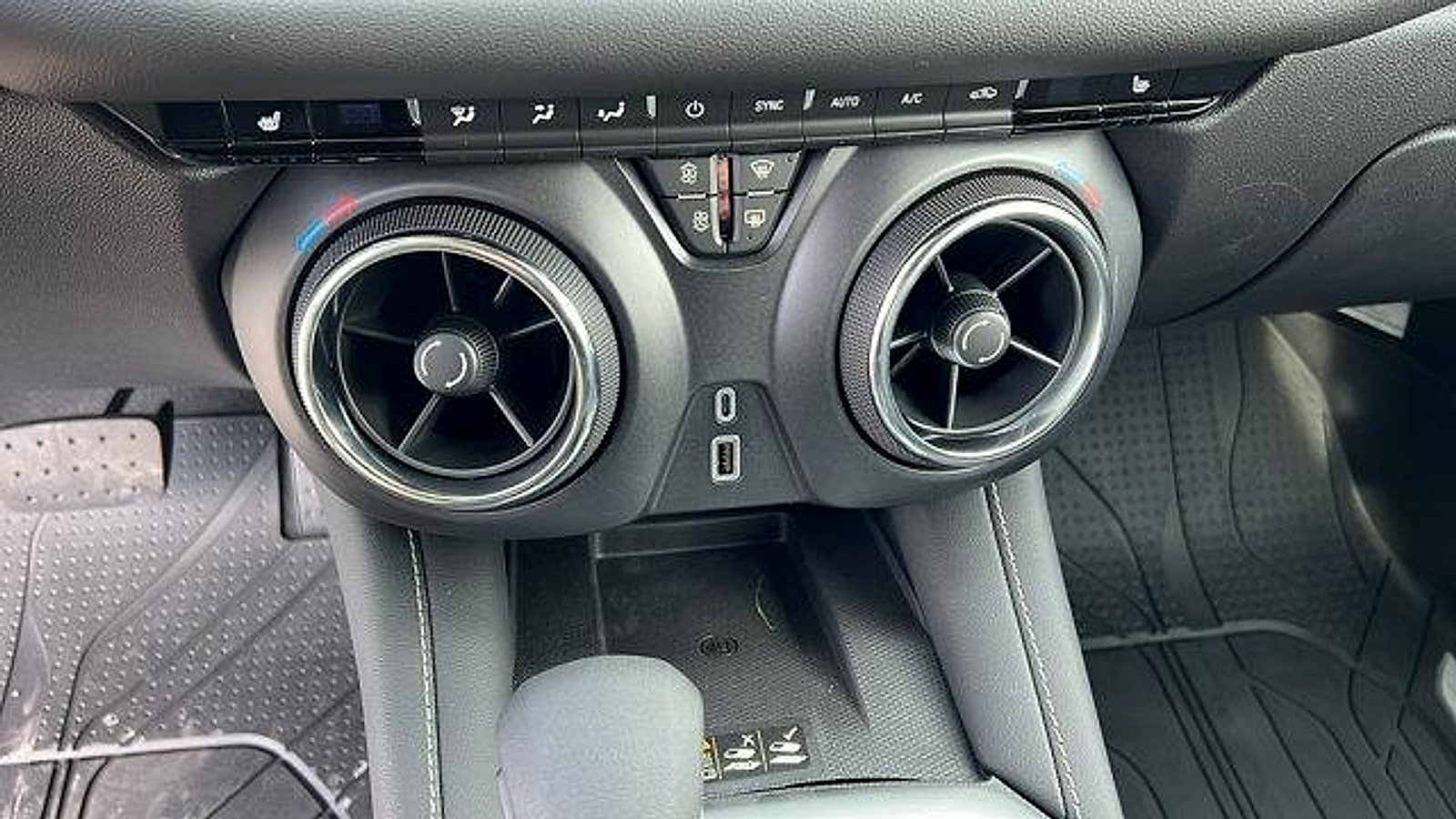 New 2025 Chevrolet Blazer LT w/ Convenience Package image 21