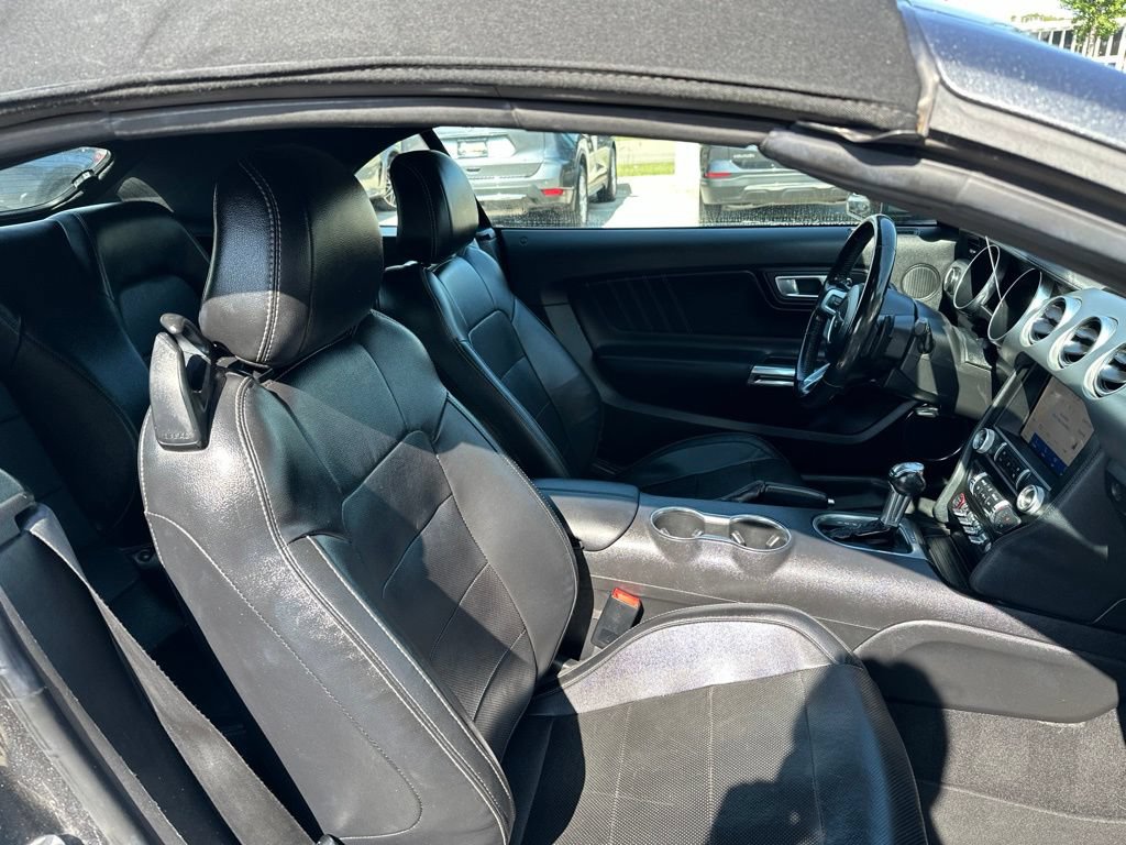 Used 2020 Ford Mustang Premium RWD image 15