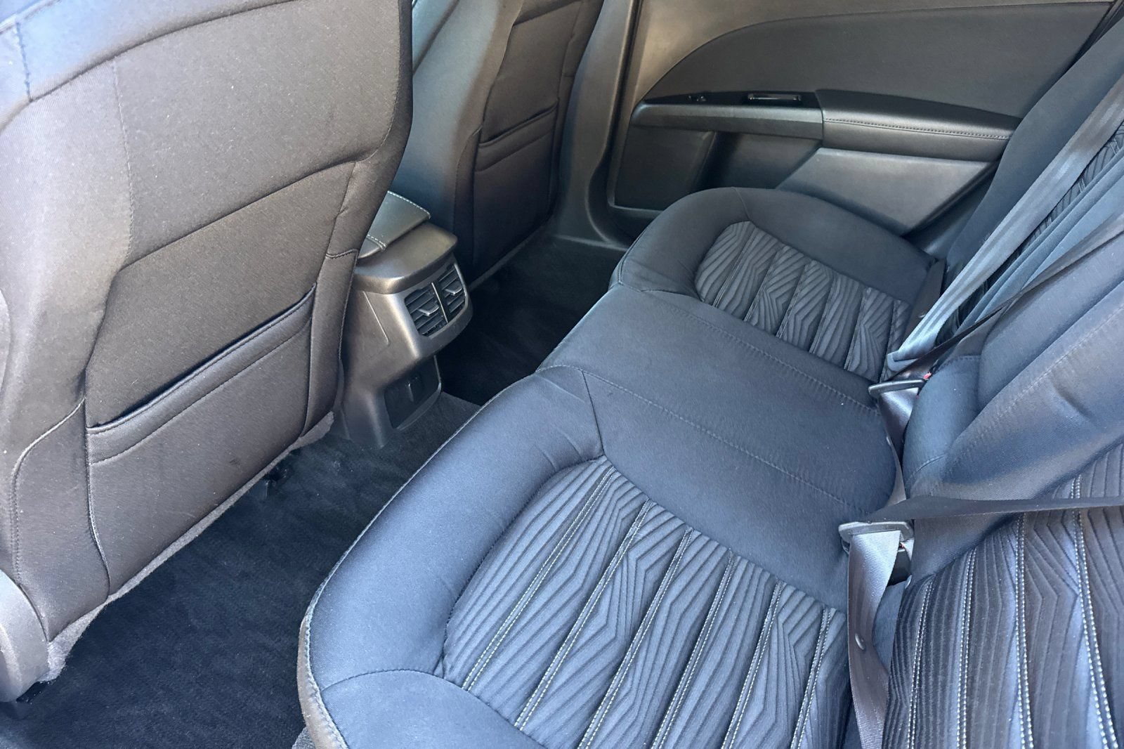 Used 2016 Ford Fusion SE FWD image 15
