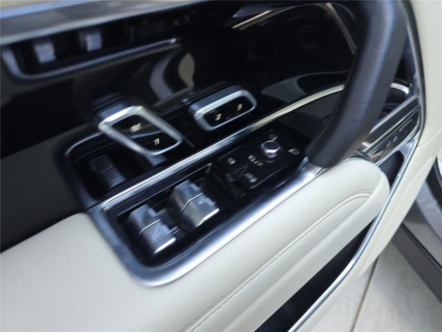 Used 2023 Land Rover Range Rover SE image 21