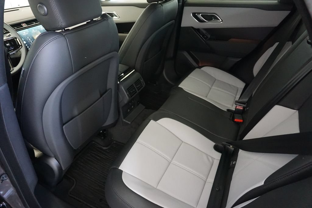 New 2026 Land Rover Range Rover Velar Dynamic SE AWD/4WD image 29