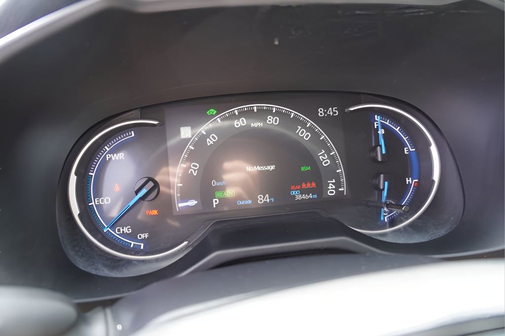 Used 2025 Toyota RAV4 XLE image 18