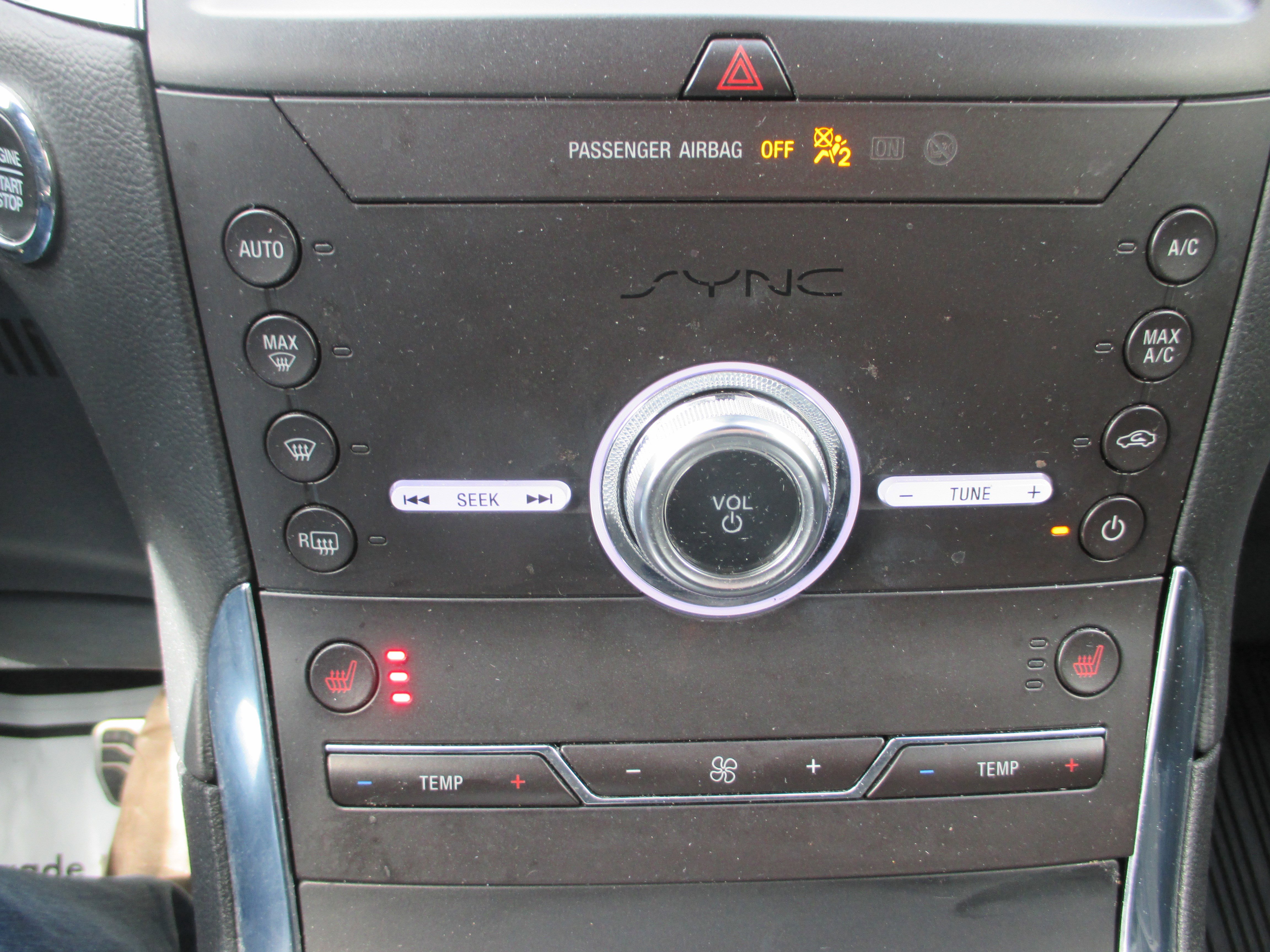 Used 2020 Ford Edge ST image 19