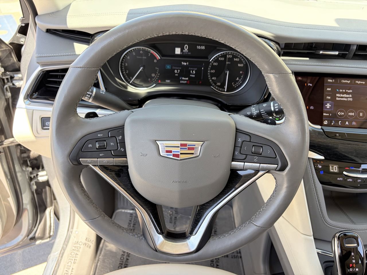Certified 2023 Cadillac XT6 Premium Luxury FWD image 24
