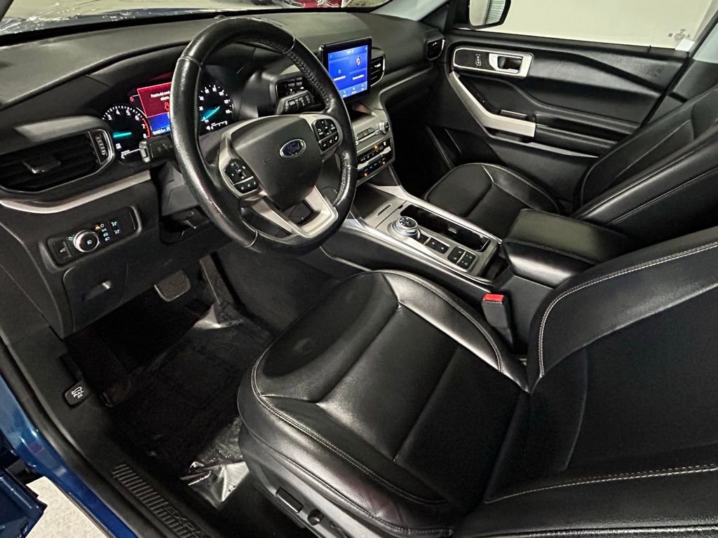 Used 2021 Ford Explorer XLT w/ Equipment Group 202A image 43