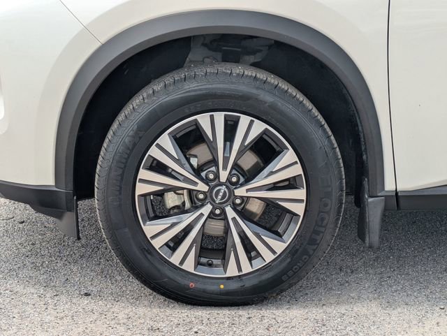 Used 2023 Nissan Rogue SV AWD/4WD image 11