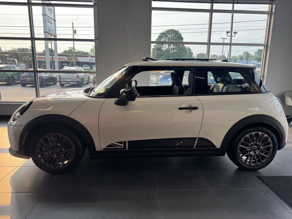 New 2026 MINI Cooper S FWD image 5