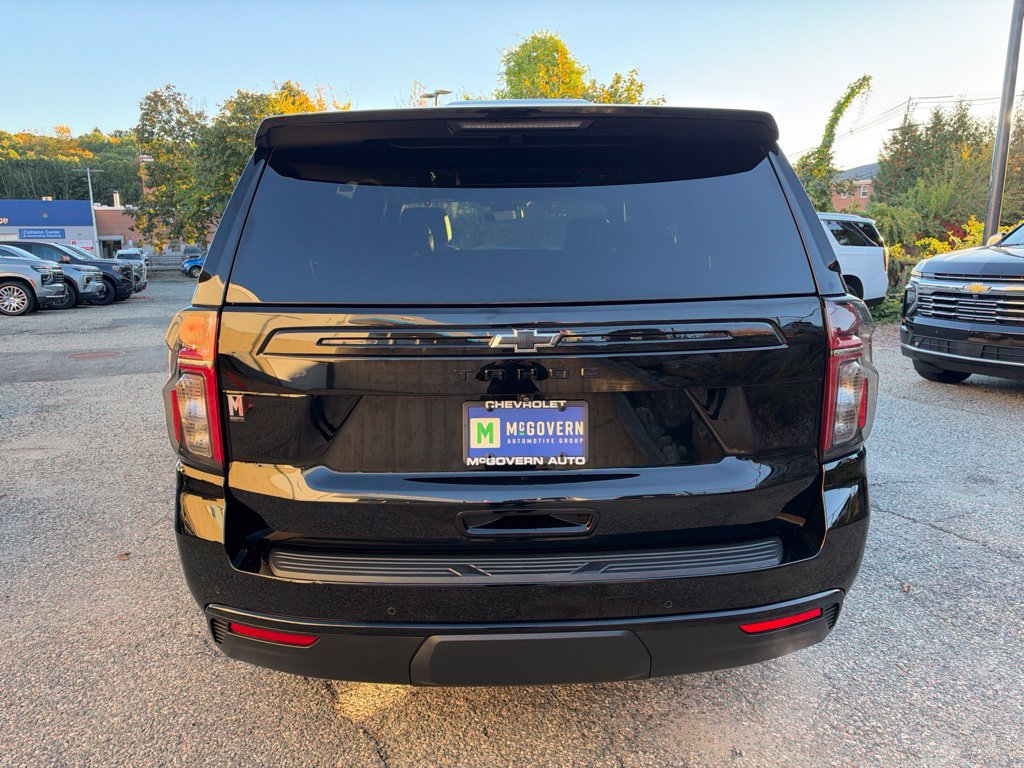 Used 2023 Chevrolet Tahoe Z71 w/ Luxury Package AWD/4WD image 4