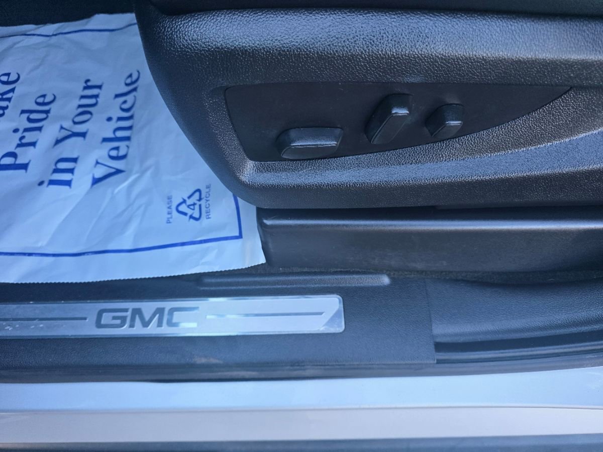 Used 2016 GMC Yukon SLT image 21