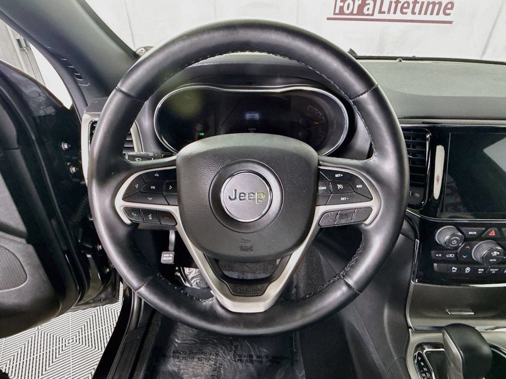 Used 2022 Jeep Grand Cherokee Laredo X AWD/4WD image 21