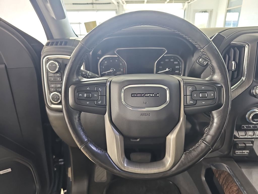 Used 2022 GMC Sierra 1500 Denali w/ Denali Reserve Package AWD/4WD image 22