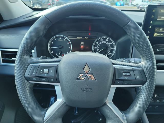 New 2026 Mitsubishi Outlander ES image 22