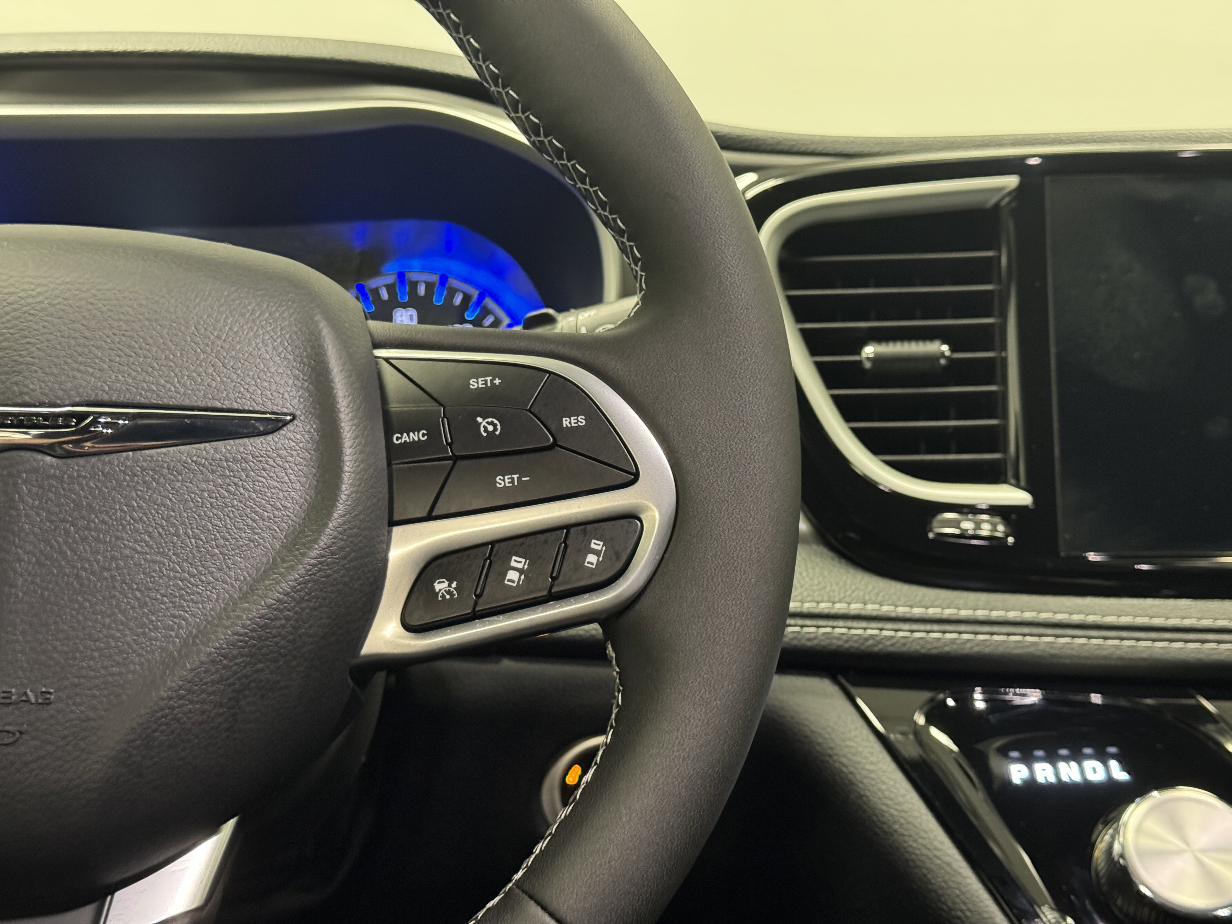 New 2026 Chrysler Pacifica Select FWD image 22