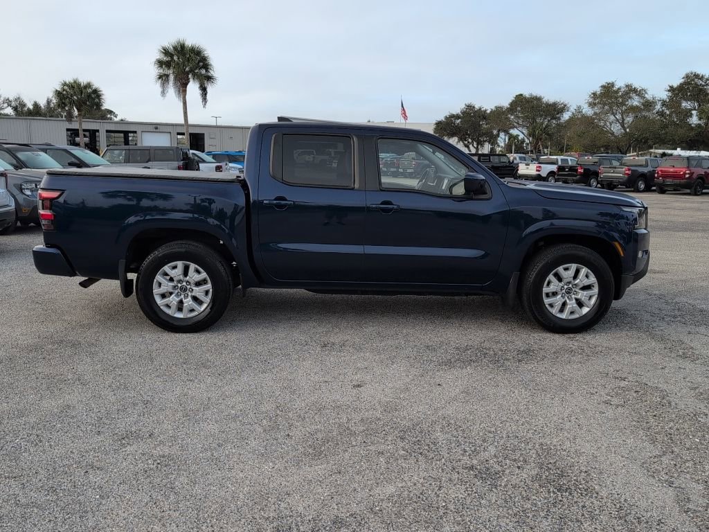Used 2023 Nissan Frontier SV w/ SV Convenience Package image 2