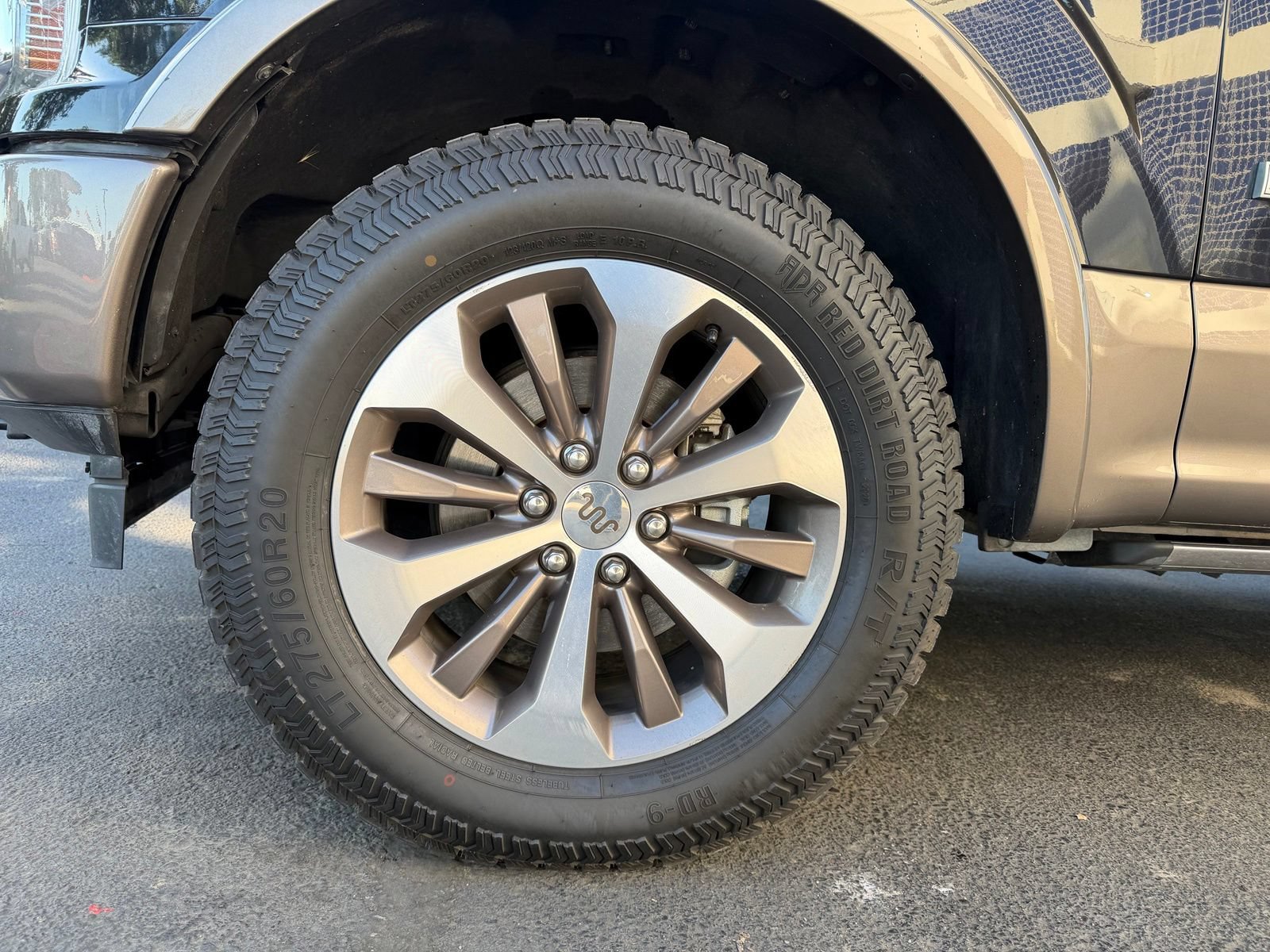 Used 2019 Ford F150 King Ranch w/ Equipment Group 601A Luxury AWD/4WD image 9