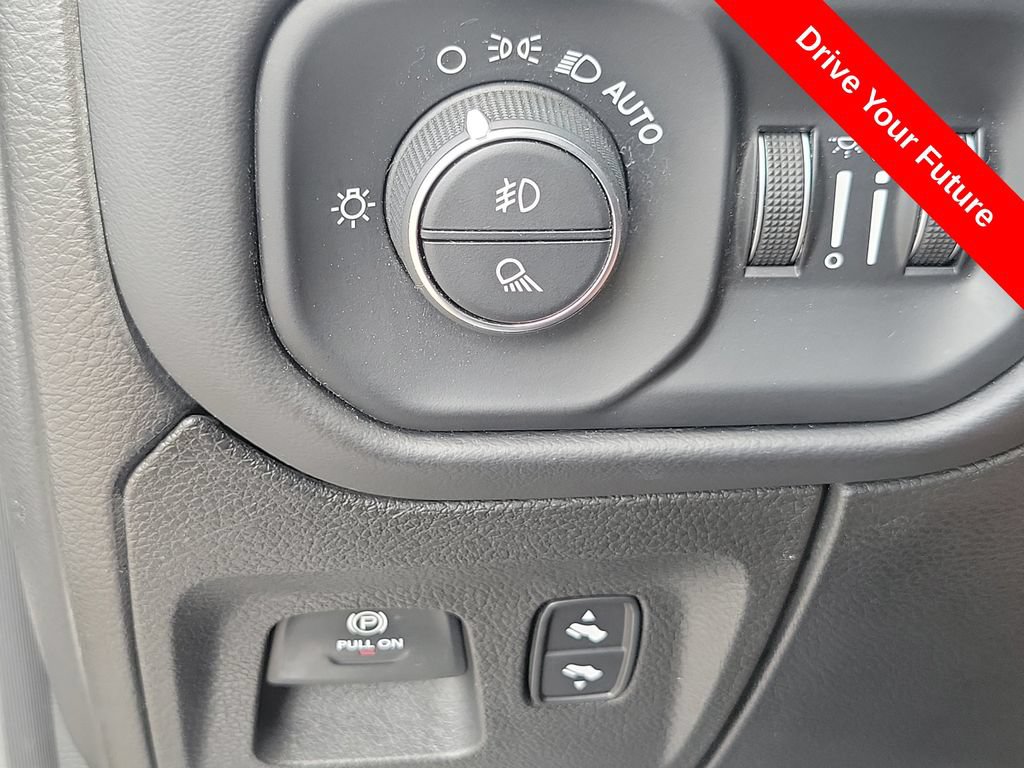 Used 2019 RAM 1500 Limited RWD image 18