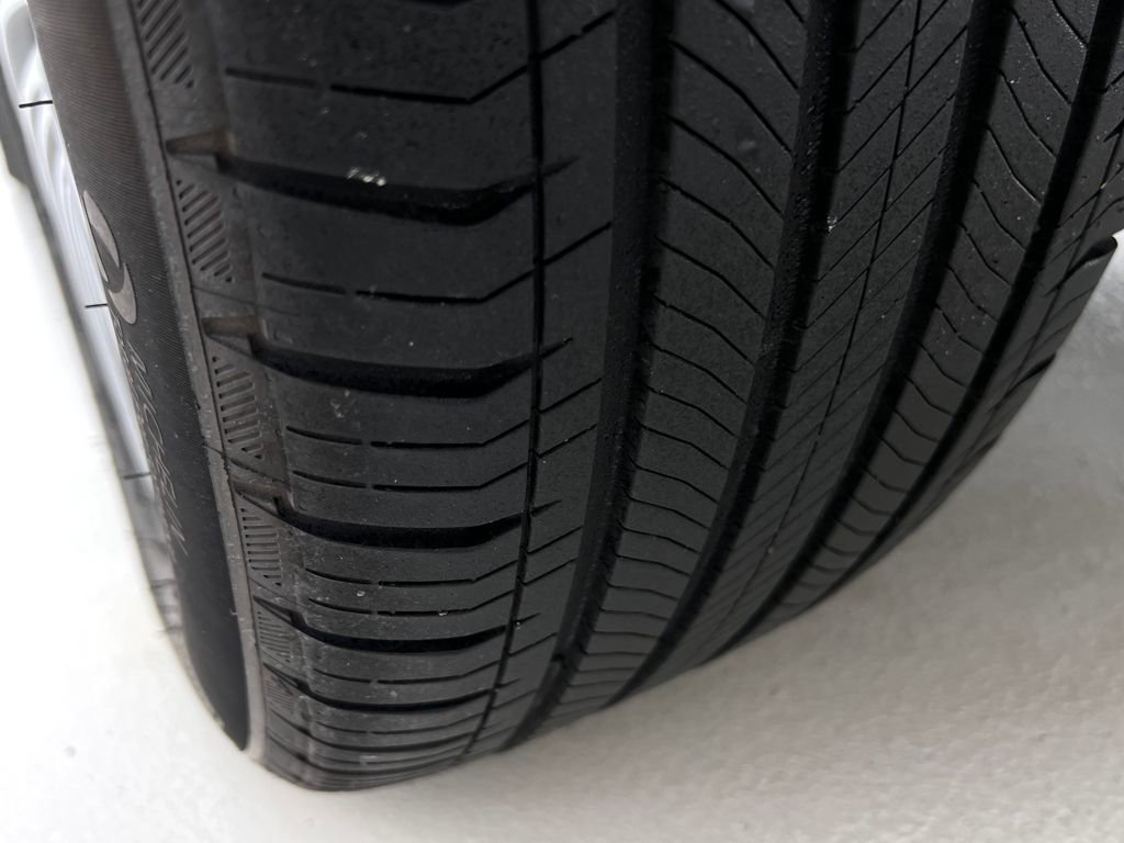 Used 2024 Mercedes-Benz GLC 300 4MATIC image 29