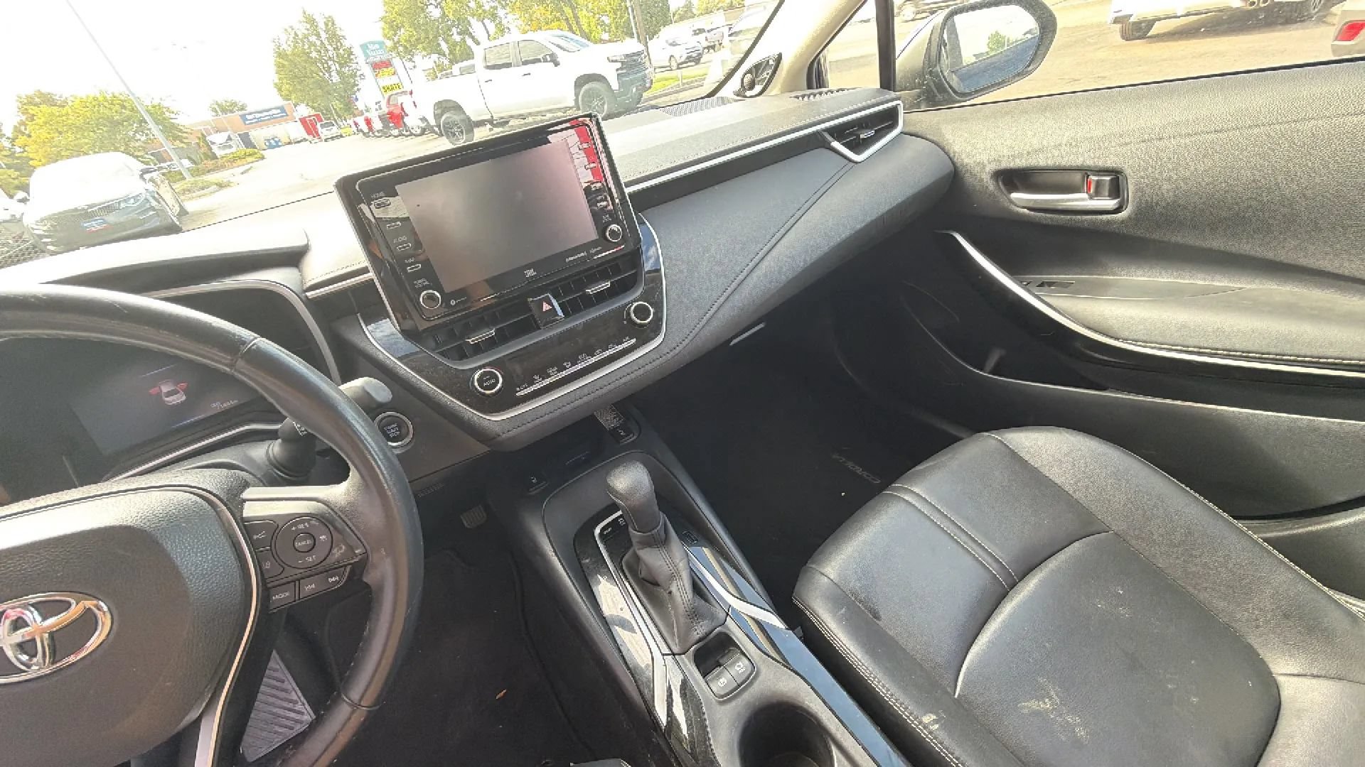 Used 2021 Toyota Corolla XLE w/ Carpet Mat Package (TMS) FWD image 25