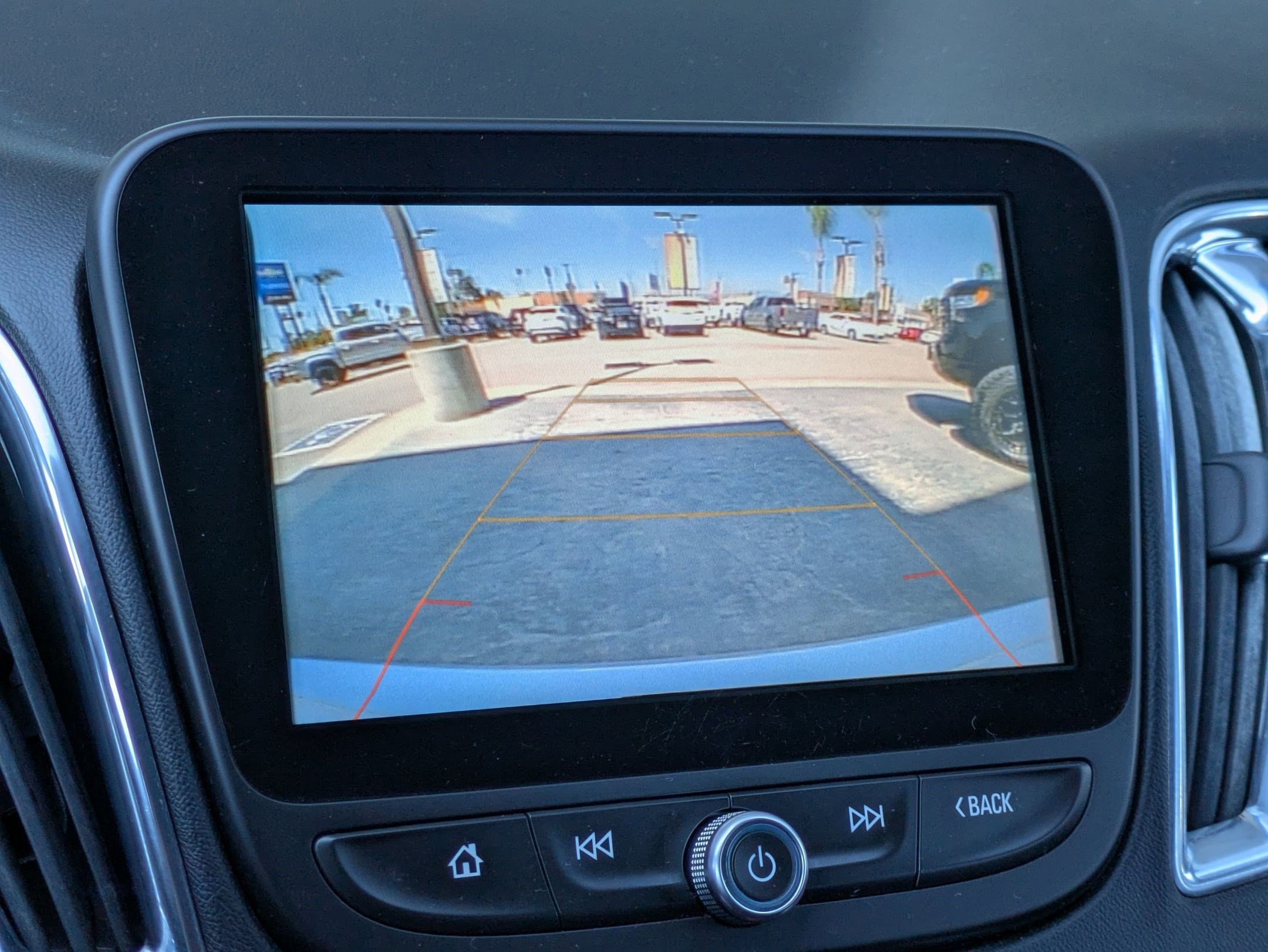 Used 2018 Chevrolet Malibu LT w/ Driver Confidence Package image 19