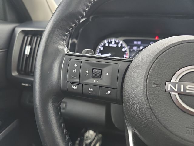 Used 2023 Nissan Pathfinder SL w/ SL Premium Package AWD/4WD image 39